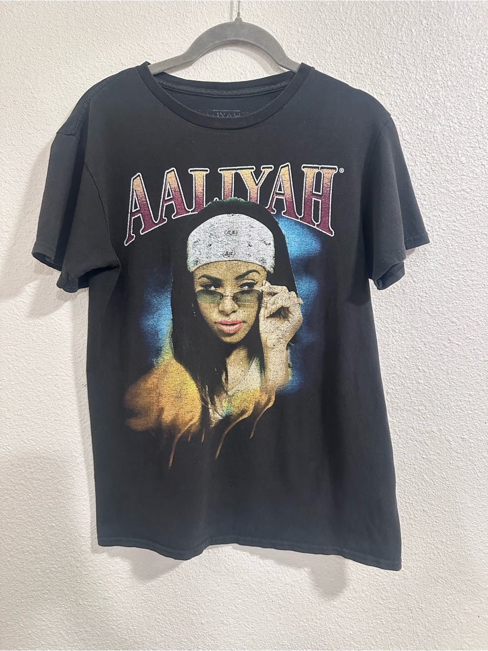 Aaliyah Graphic Short Sleeve Tee - Black